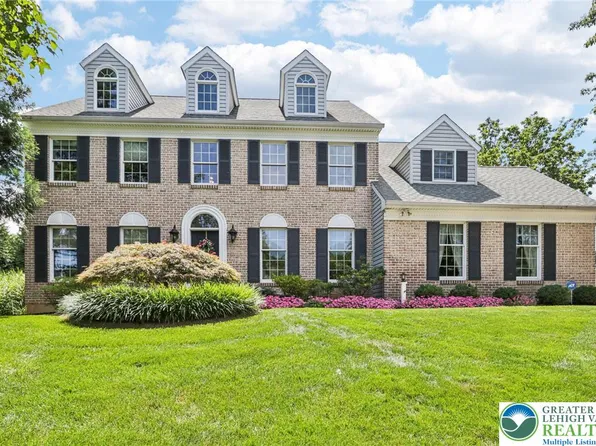 6341 Sauterne Dr, Macungie, PA 18062