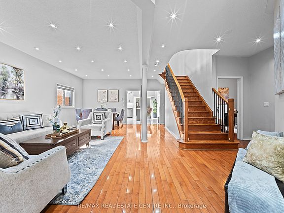 5th image of 10 Midvale Rd