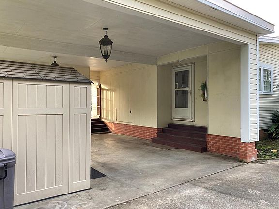 3rd image of 744 Northwood Dr