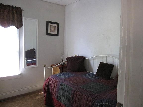 5th image of 104 Browell St
