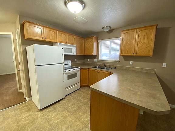 5th image of 3733 E Deloy Dr #4
