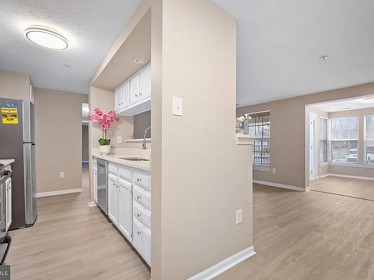 607 Himes Ave #104 — Photo 13