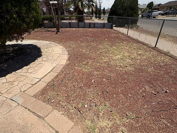 3rd image of 5729 Sweetwater Dr