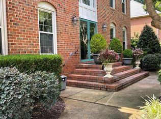 816 Forest Lakes Cir, Chesapeake, VA 23322