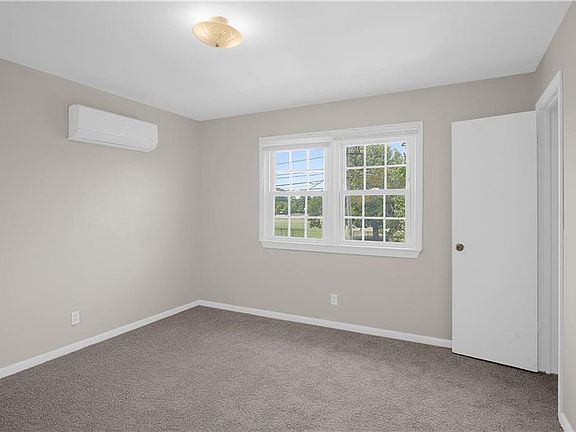 4th image of 9522 Mason Creek Rd