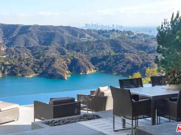 2170 Stradella Rd, Los Angeles, CA 90077