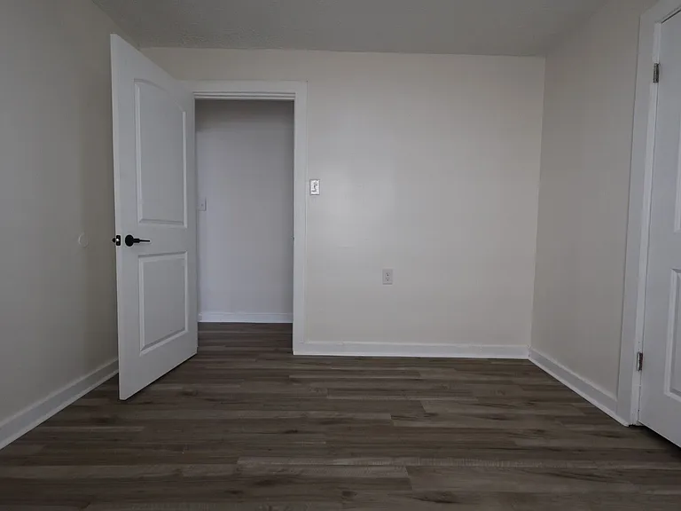 531 Smith St #Z4 — Photo 6