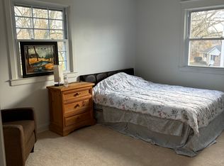 10948 Liberty Grove Dr, Willow Springs, IL 60480