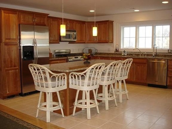 2nd image of 406 N End Blvd Unit 1