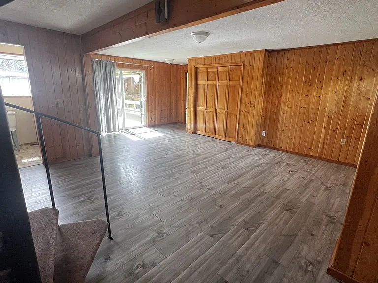 146 Hawthorne Ln — Photo 18