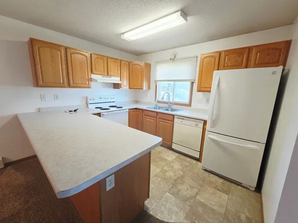 1909 Kyle Lane NW, 1909 Kyle Ln NW #11, Mandan, ND 58554