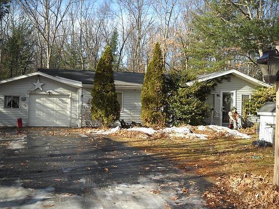 4th image of 4690 Lorraine St