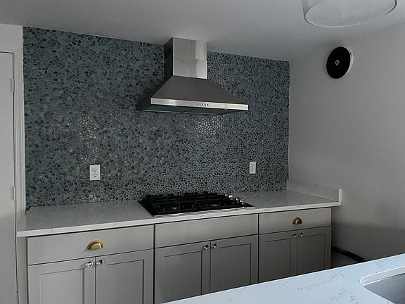 3rd image of 51 Bowden Ln #1