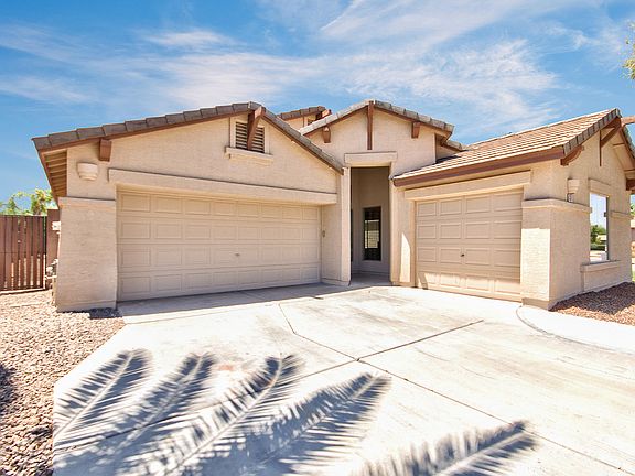2nd image of 3081 E Cherry Hills Pl