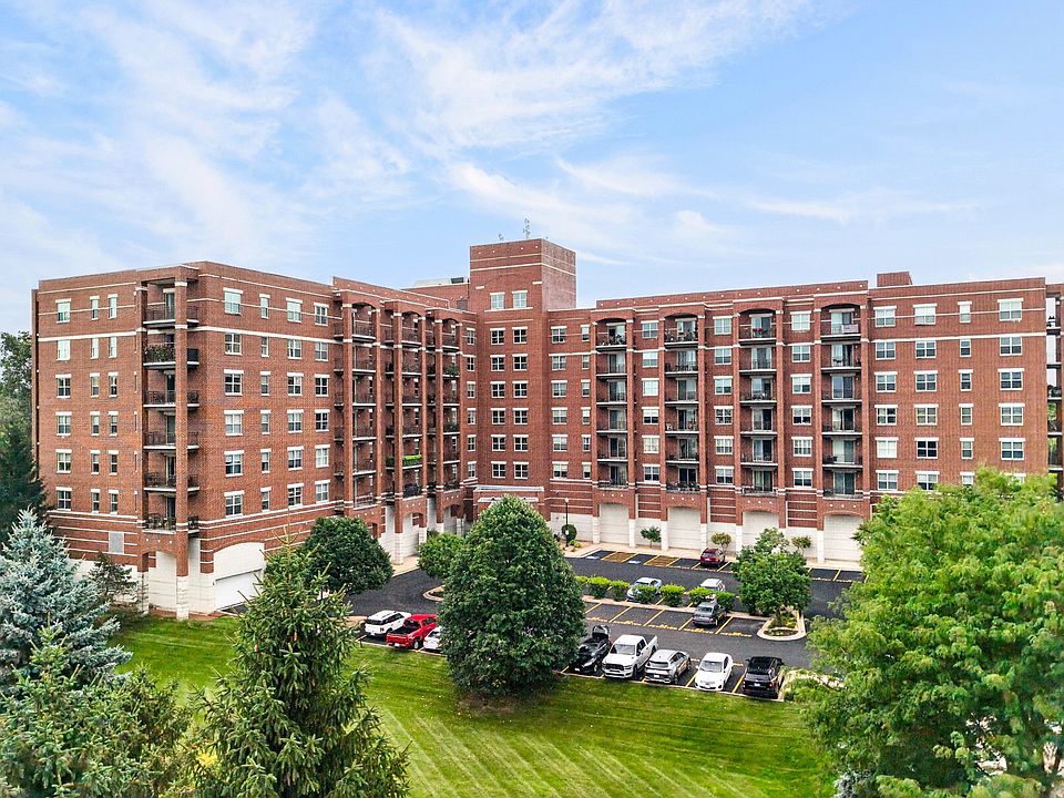 1st image of 1700 Riverwoods Dr APT 706