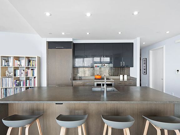 4th image of 50 Riverside Blvd APT 10C