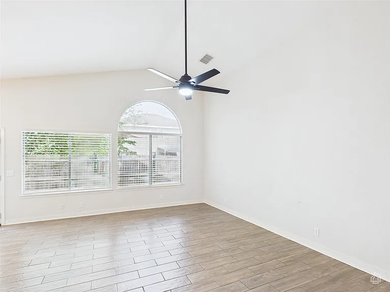 7400 Crepe Myrtle Dr — Photo 12