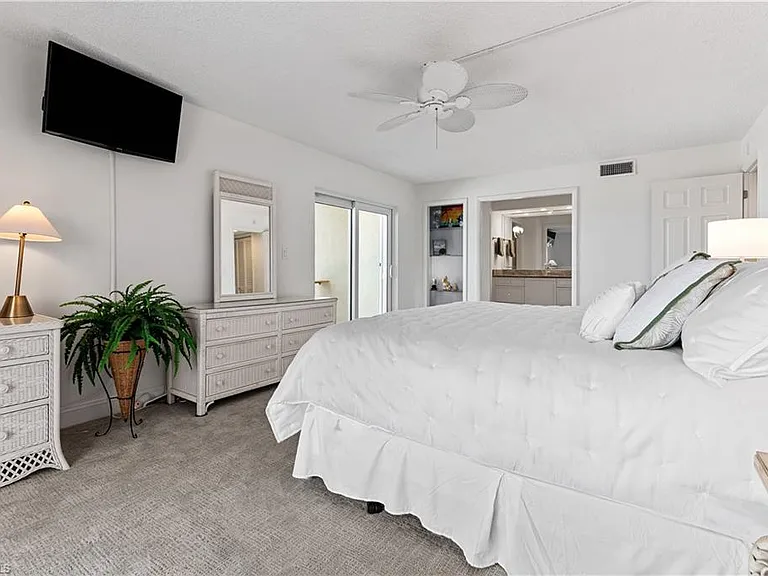 3399 Gulf Shore Blvd N #309 — Photo 22
