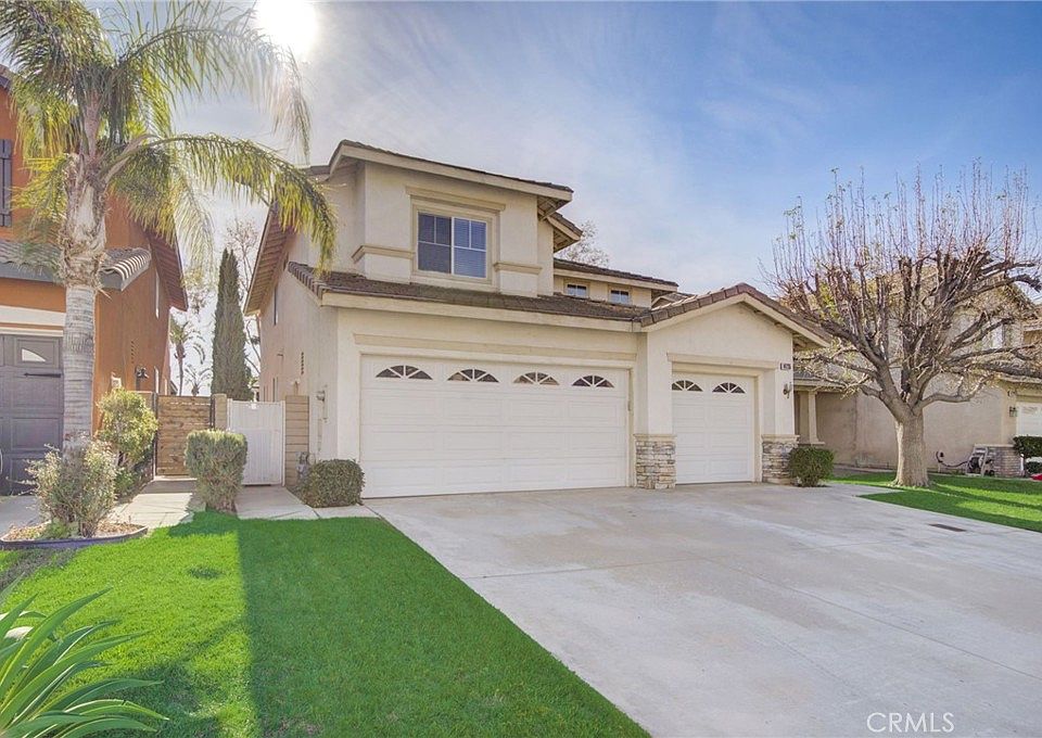 1st image of 14735 Saddlepeak Dr