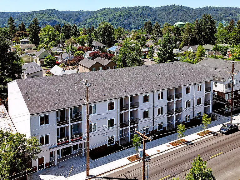 7550 N Lombard St — Photo 43