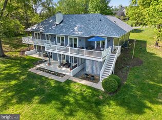 250 Meadow Ridge Dr, Shepherdstown, WV 25443