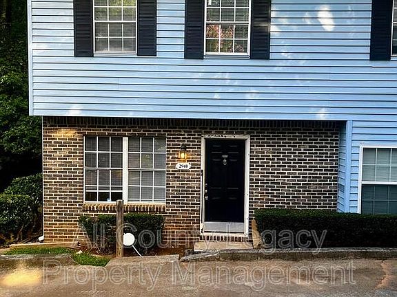 2nd image of 2940 Spruce Cir