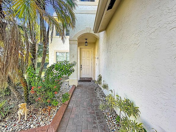5th image of 16101 SW 27th Street
