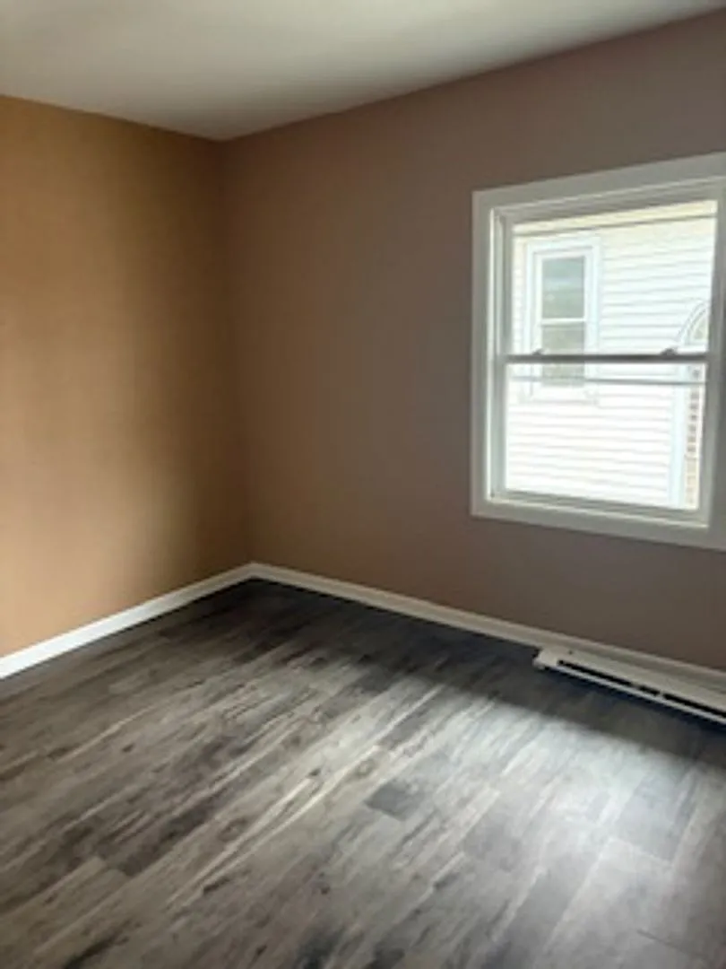303 Franklin Apt 3 — Photo 4
