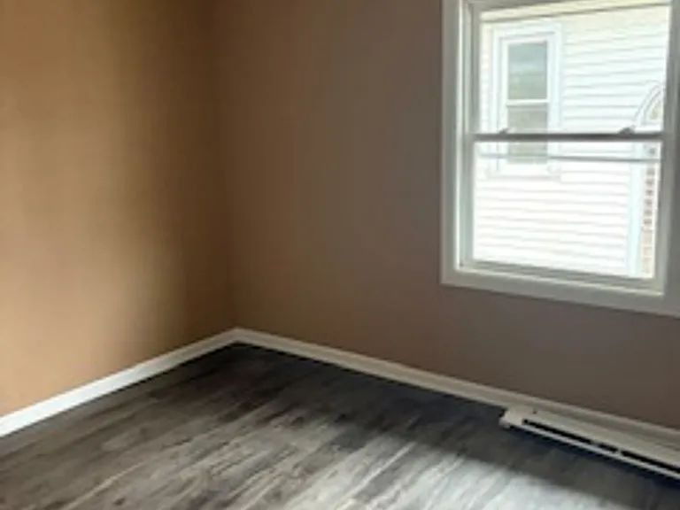 303 Franklin St #3 — Photo 4