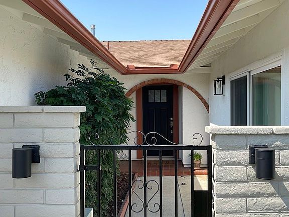3rd image of 6449 Decanture St