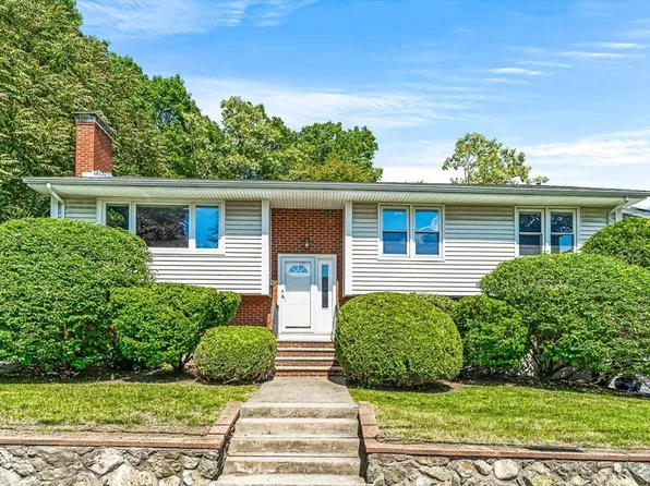 7-9 Cleveland Rd, Winchester, MA 01890