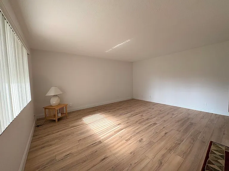 15091 Ashland Cir #I — Photo 16