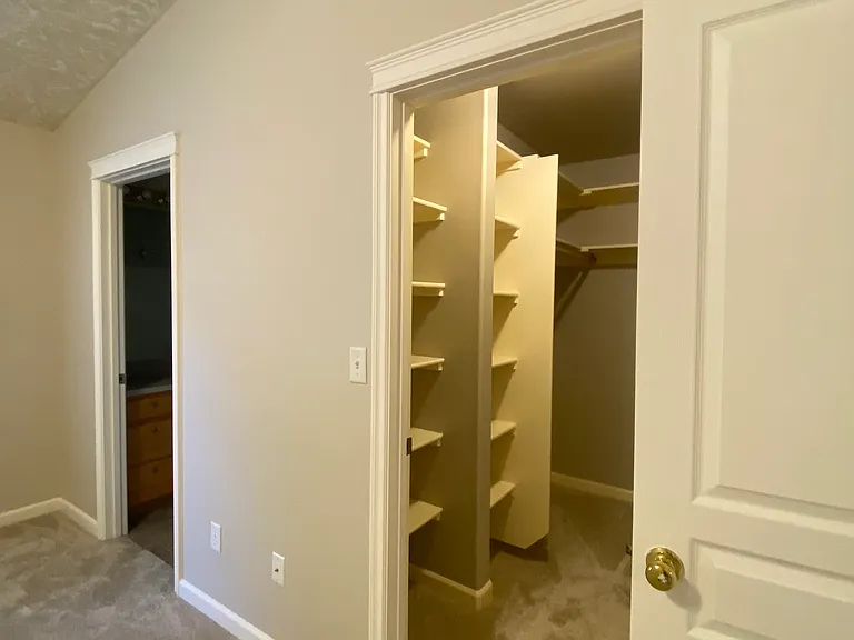 748 Mule Deer St NW — Photo 8