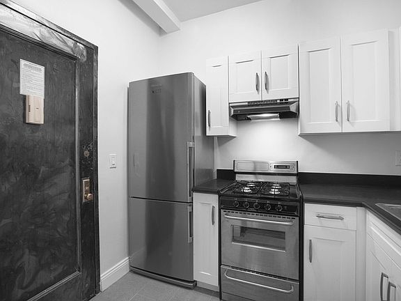 3rd image of 12 E 86th St APT 640