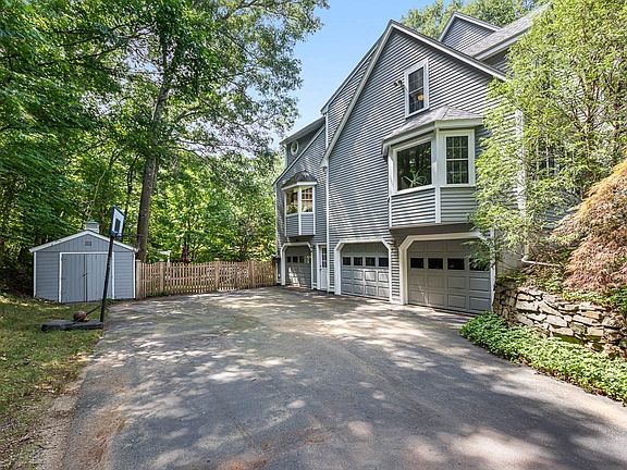 2nd image of 85 Comstock Dr