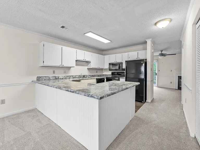 Rosewood at Colony Square — Photo 11