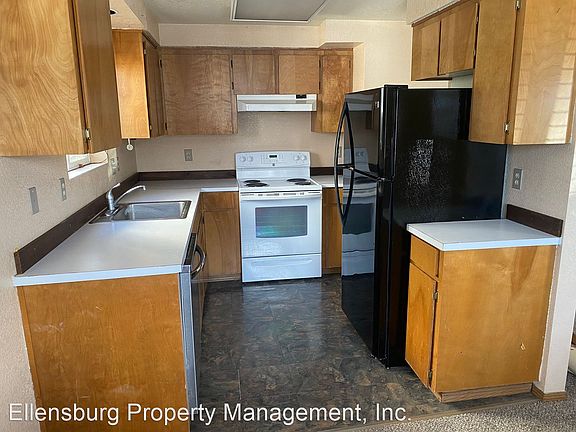 5th image of 109 S Pearl St #10856259