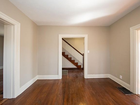 2nd image of 2543 S Dixie Dr #2543