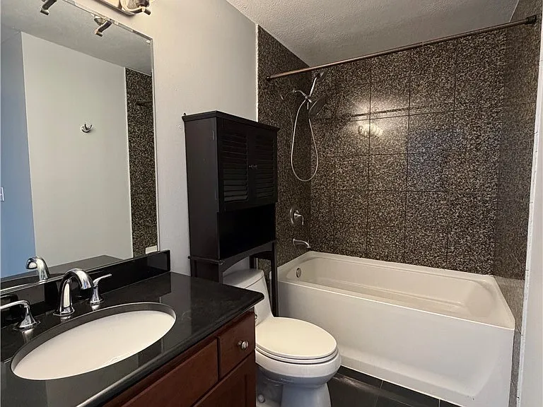 1237 Washington Ave #612 — Photo 12