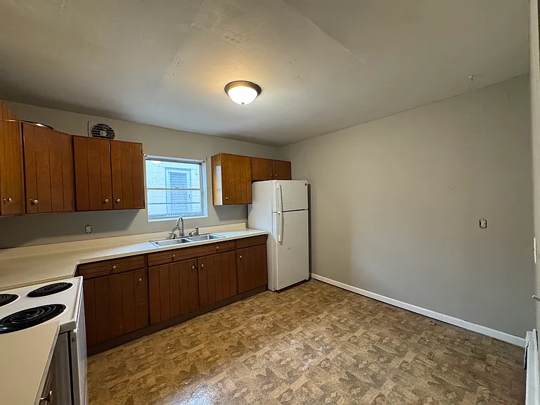 8416 W Lisbon Ave #4 — Photo 2