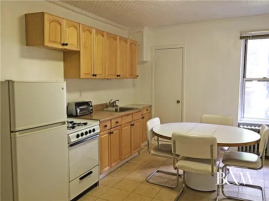 Rented by Buchbinder & Warren | media 37