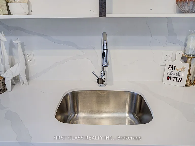 68 Abell St #527 — Photo 20