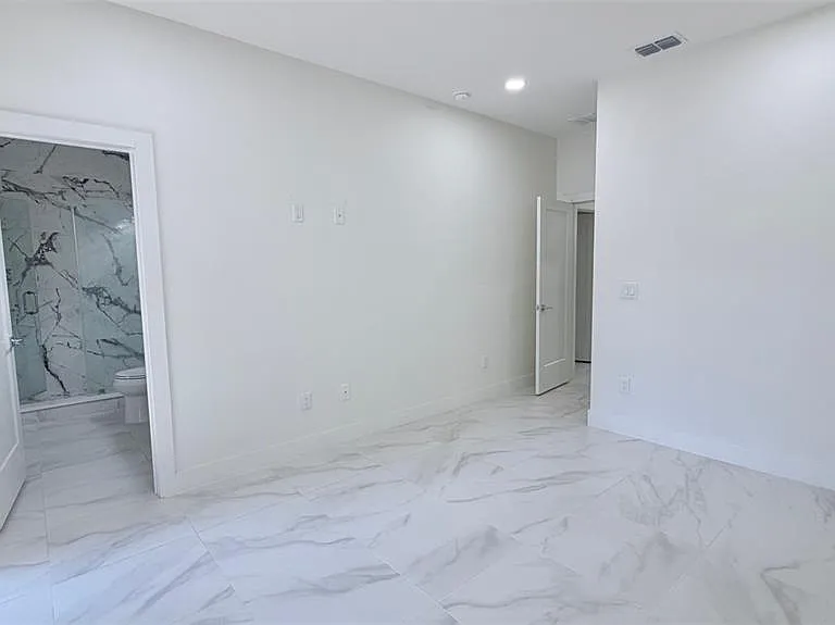 4106 N Thatcher Ave #B — Photo 17