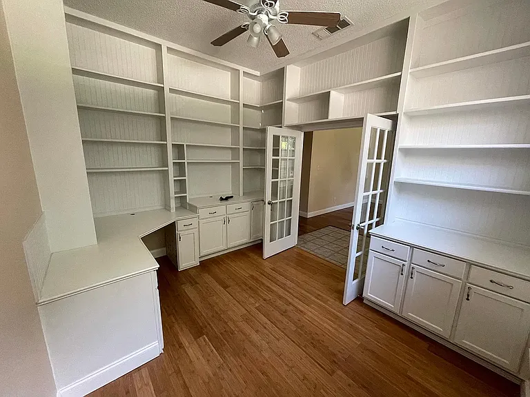 2602 Hearthside Ln — Photo 14