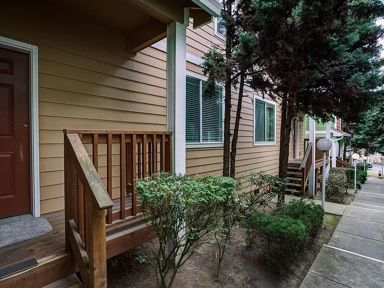 4628-4648 NE Lombard St — Photo 33