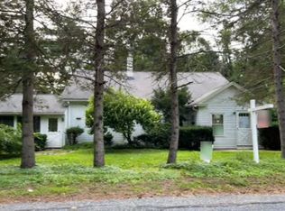 61 E Brimfield Rd, Holland, MA 01521