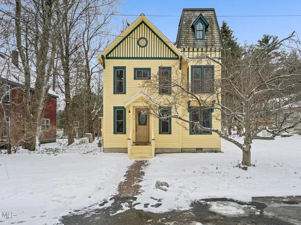 4 Saratoga Avenue, Round Lake, NY 12151