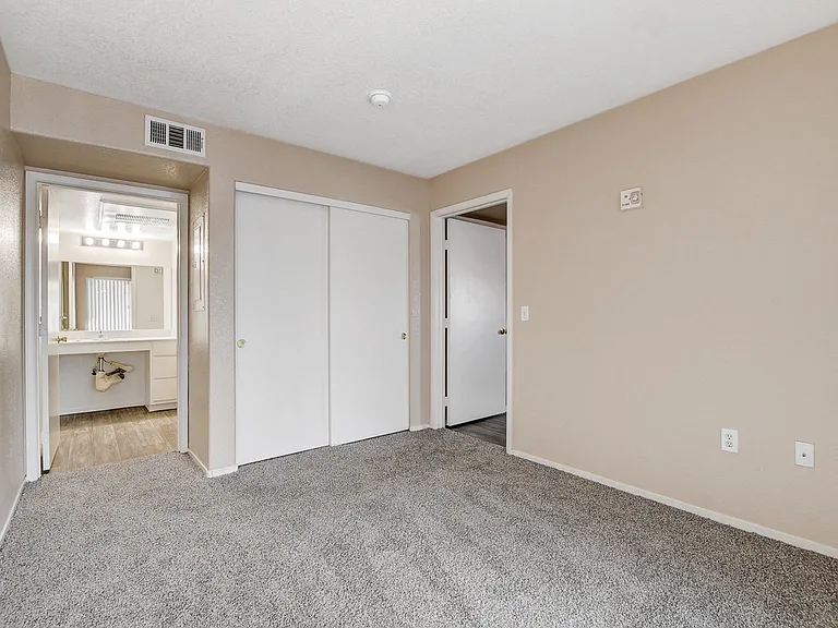 1220 Tree Line Dr — Photo 12