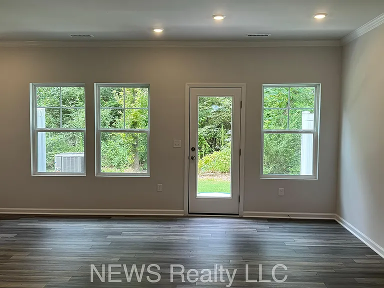 187 Peebles Dr — Photo 15