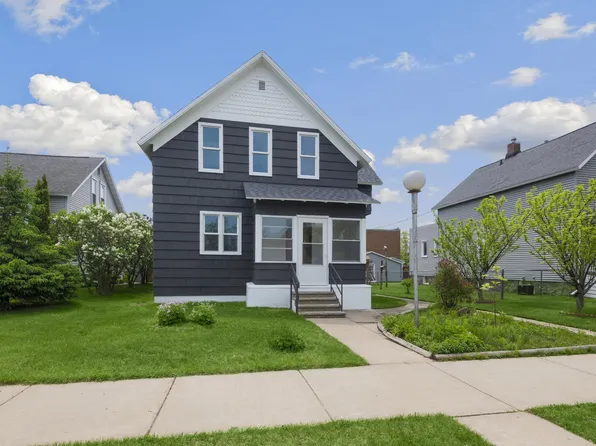 1223 Elizabeth Ave, Marinette, WI 54143